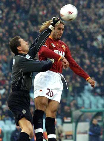 谁就更接近 谁就更接近